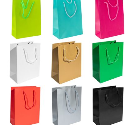 Бумажные пакеты оптом от производителя: выгодные цены и надежное качество