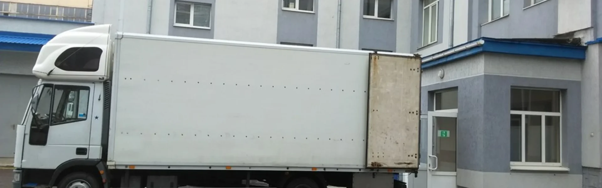 Вантажне таксі чи власний транспорт: що вигідніше для переїзду